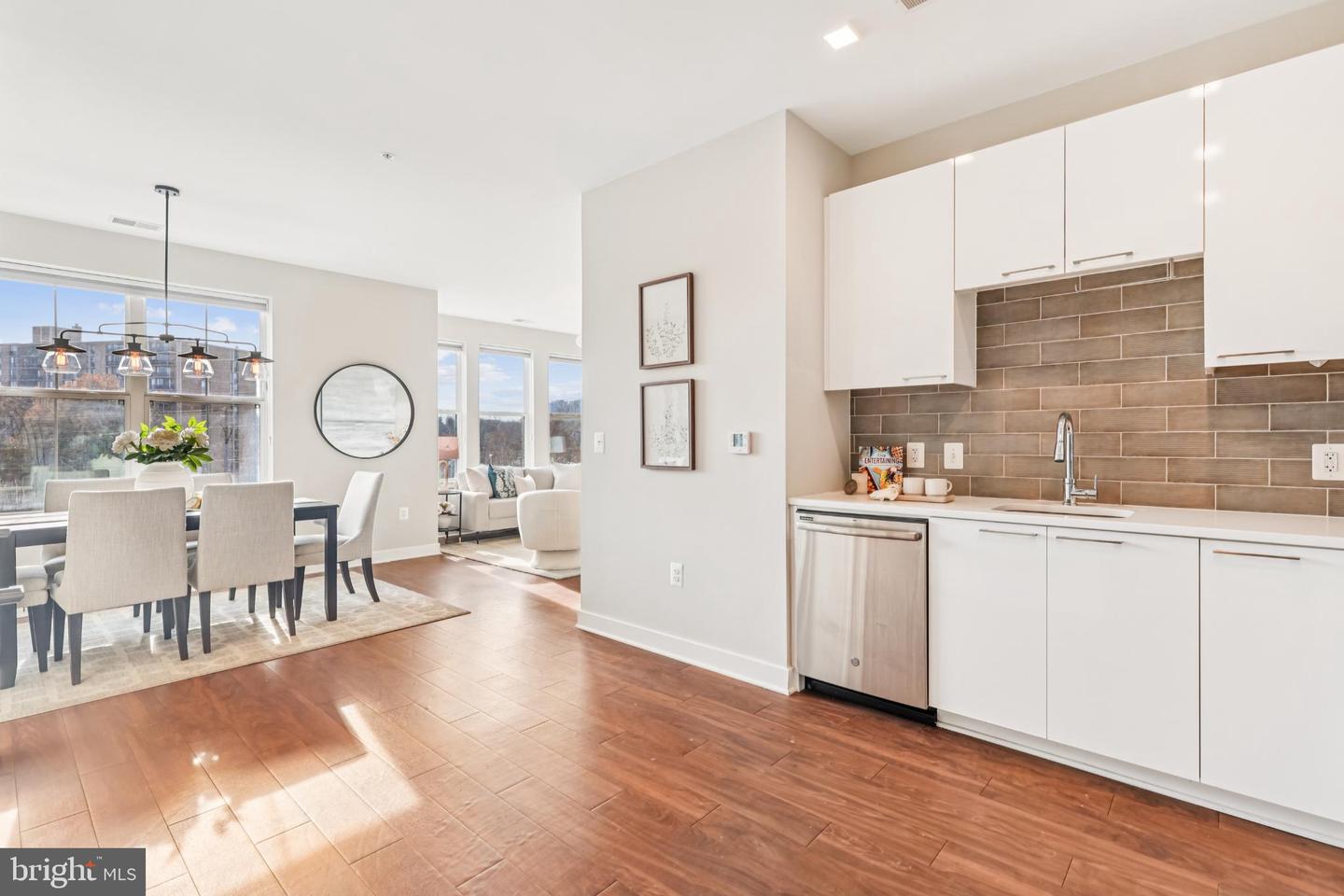 989 S BUCHANAN ST #225, ARLINGTON, Virginia 22204, 2 Bedrooms Bedrooms, 6 Rooms Rooms,2 BathroomsBathrooms,Residential,For sale,989 S BUCHANAN ST #225,VAAR2066584 MLS # VAAR2066584