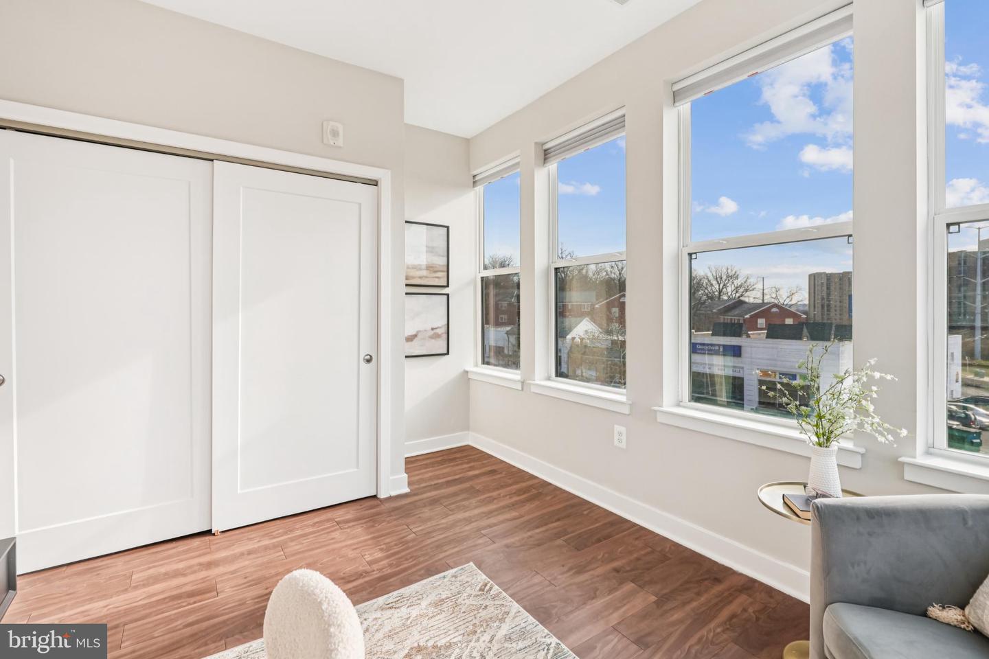 989 S BUCHANAN ST #225, ARLINGTON, Virginia 22204, 2 Bedrooms Bedrooms, 6 Rooms Rooms,2 BathroomsBathrooms,Residential,For sale,989 S BUCHANAN ST #225,VAAR2066584 MLS # VAAR2066584