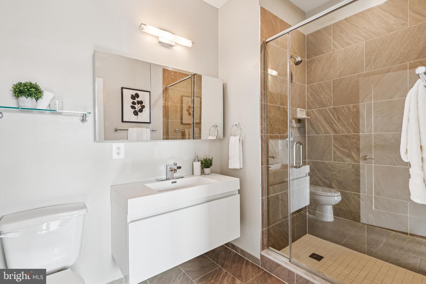 989 S BUCHANAN ST #225, ARLINGTON, Virginia 22204, 2 Bedrooms Bedrooms, 6 Rooms Rooms,2 BathroomsBathrooms,Residential,For sale,989 S BUCHANAN ST #225,VAAR2066584 MLS # VAAR2066584