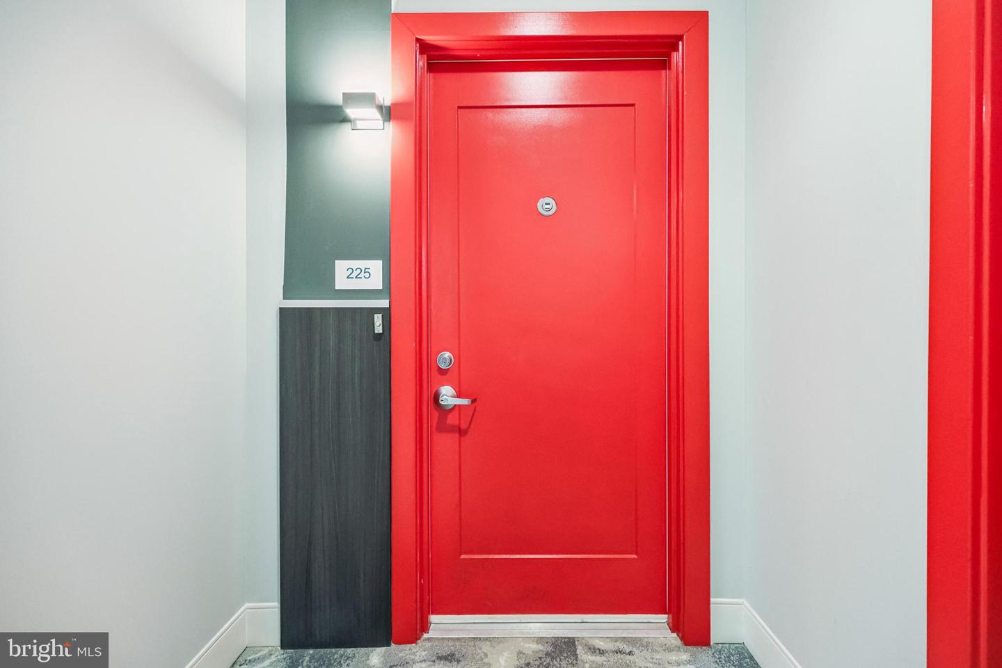 989 S BUCHANAN ST #225, ARLINGTON, Virginia 22204, 2 Bedrooms Bedrooms, 6 Rooms Rooms,2 BathroomsBathrooms,Residential,For sale,989 S BUCHANAN ST #225,VAAR2066584 MLS # VAAR2066584