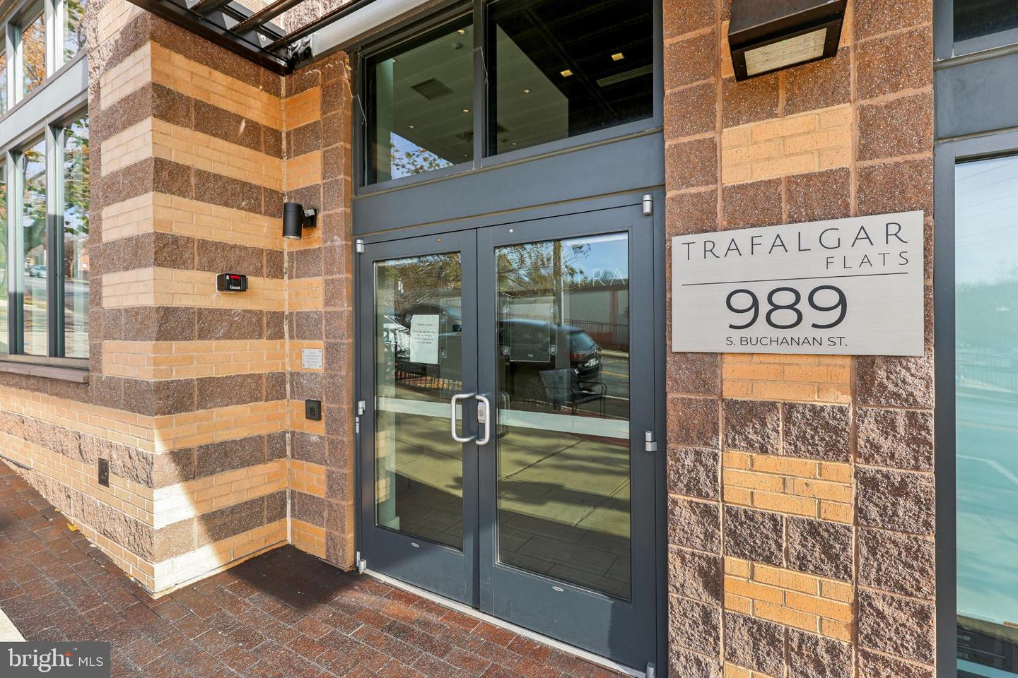 989 S BUCHANAN ST #225, ARLINGTON, Virginia 22204, 2 Bedrooms Bedrooms, 6 Rooms Rooms,2 BathroomsBathrooms,Residential,For sale,989 S BUCHANAN ST #225,VAAR2066584 MLS # VAAR2066584