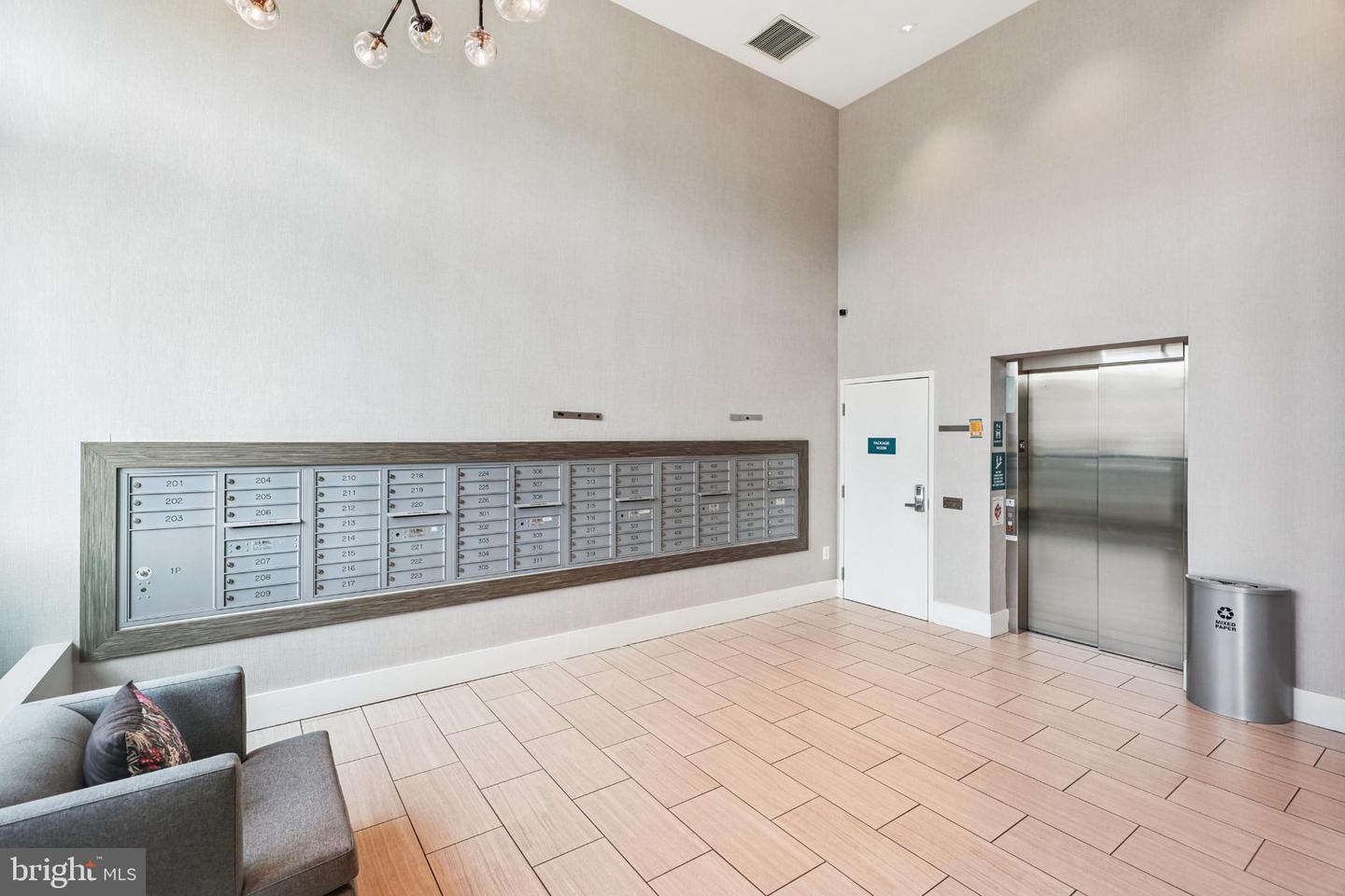 989 S BUCHANAN ST #225, ARLINGTON, Virginia 22204, 2 Bedrooms Bedrooms, 6 Rooms Rooms,2 BathroomsBathrooms,Residential,For sale,989 S BUCHANAN ST #225,VAAR2066584 MLS # VAAR2066584