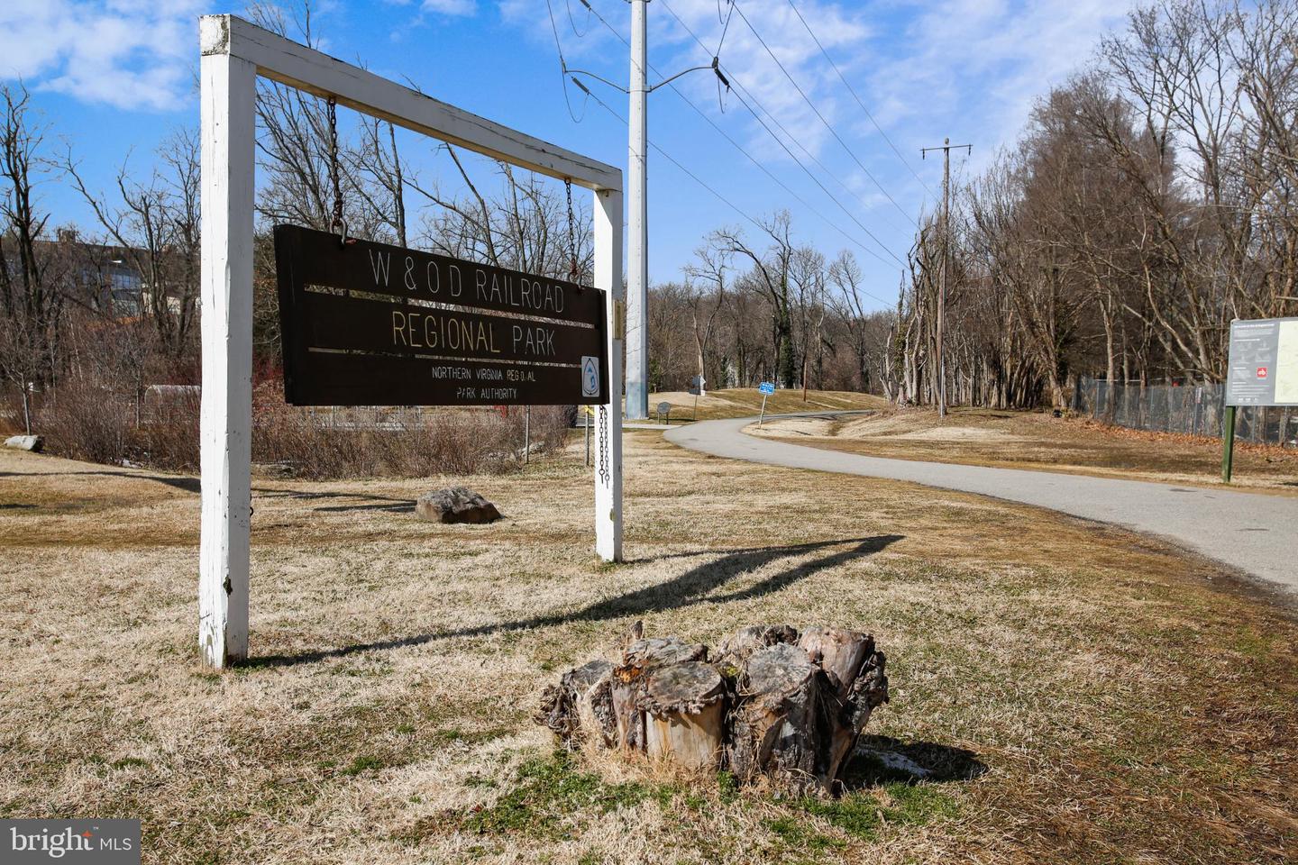 989 S BUCHANAN ST #225, ARLINGTON, Virginia 22204, 2 Bedrooms Bedrooms, 6 Rooms Rooms,2 BathroomsBathrooms,Residential,For sale,989 S BUCHANAN ST #225,VAAR2066584 MLS # VAAR2066584