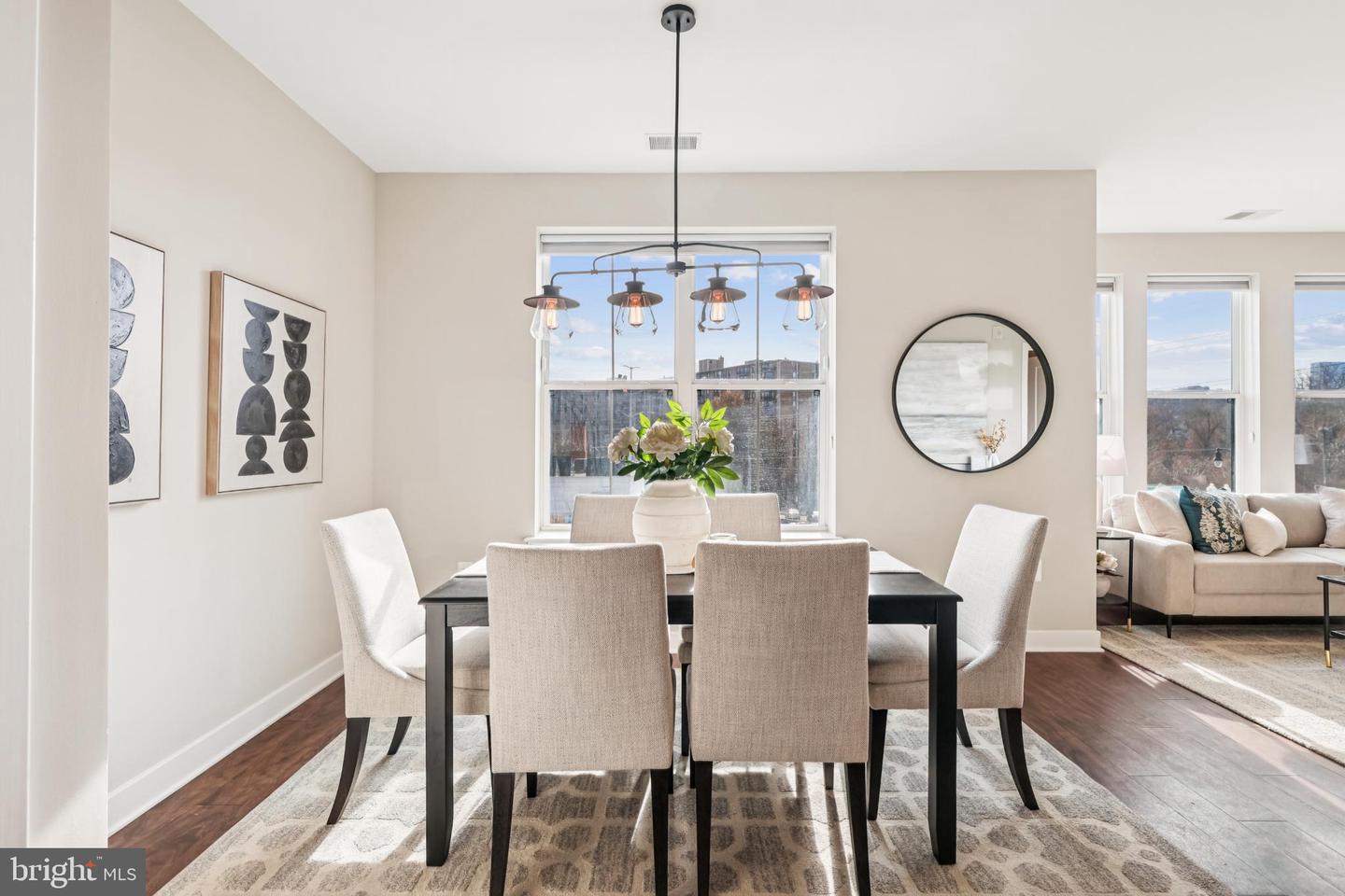 989 S BUCHANAN ST #225, ARLINGTON, Virginia 22204, 2 Bedrooms Bedrooms, 6 Rooms Rooms,2 BathroomsBathrooms,Residential,For sale,989 S BUCHANAN ST #225,VAAR2066584 MLS # VAAR2066584