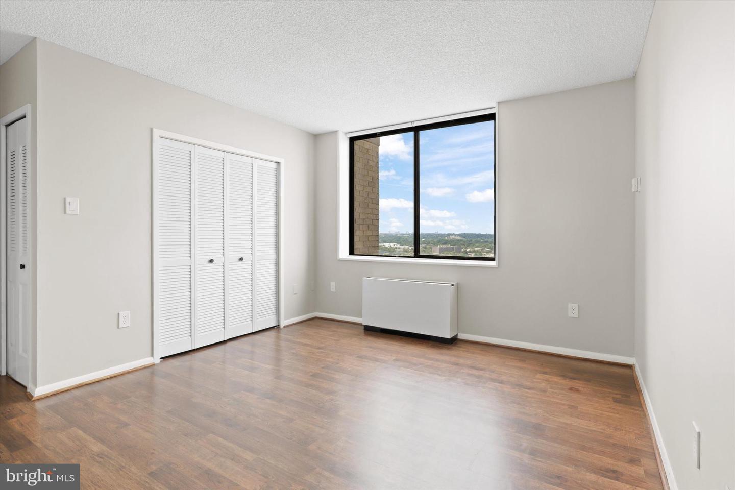 3701 S GEORGE MASON DR #2410N, FALLS CHURCH, Virginia 22041, 1 Bedroom Bedrooms, ,1 BathroomBathrooms,Residential,For sale,3701 S GEORGE MASON DR #2410N,VAFX2281380 MLS # VAFX2281380