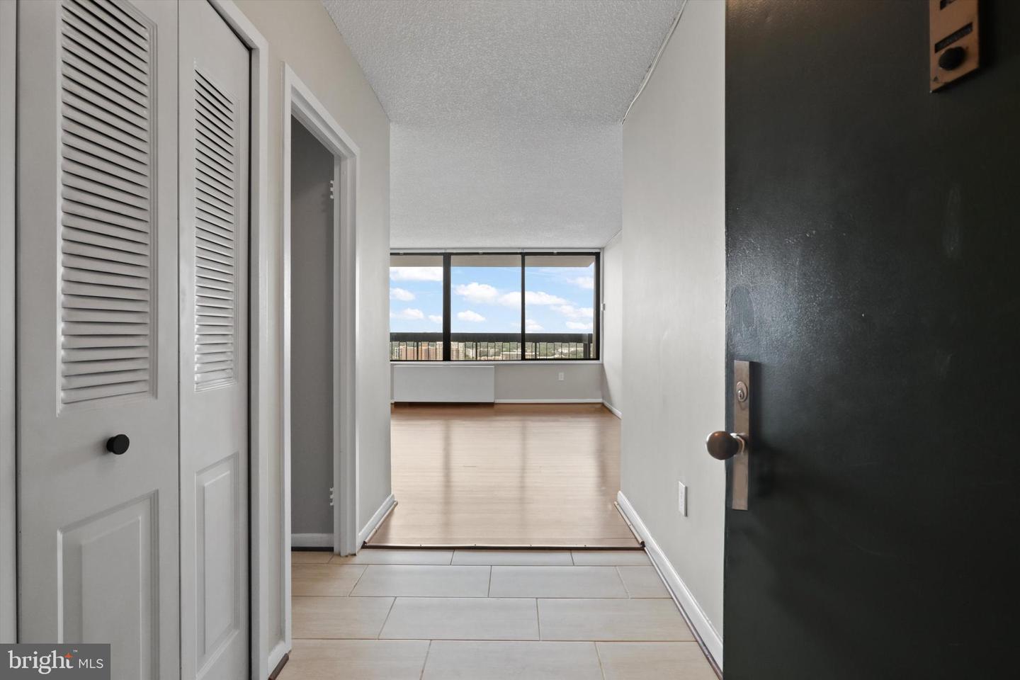 3701 S GEORGE MASON DR #2410N, FALLS CHURCH, Virginia 22041, 1 Bedroom Bedrooms, ,1 BathroomBathrooms,Residential,For sale,3701 S GEORGE MASON DR #2410N,VAFX2281380 MLS # VAFX2281380