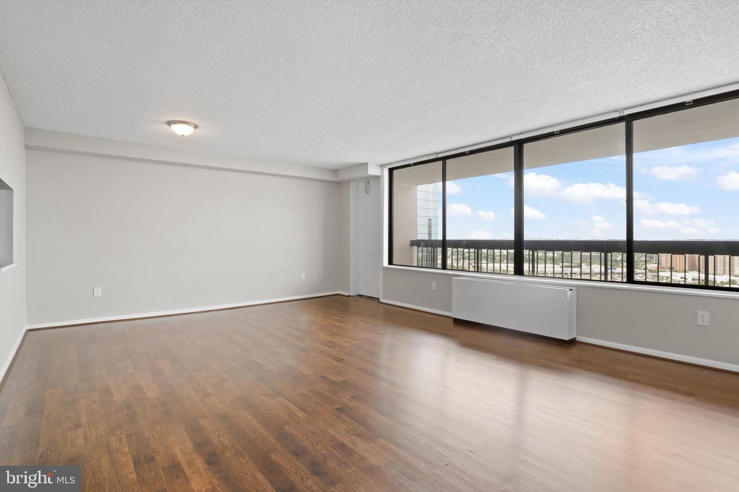 3701 S GEORGE MASON DR #2410N, FALLS CHURCH, Virginia 22041, 1 Bedroom Bedrooms, ,1 BathroomBathrooms,Residential,For sale,3701 S GEORGE MASON DR #2410N,VAFX2281380 MLS # VAFX2281380