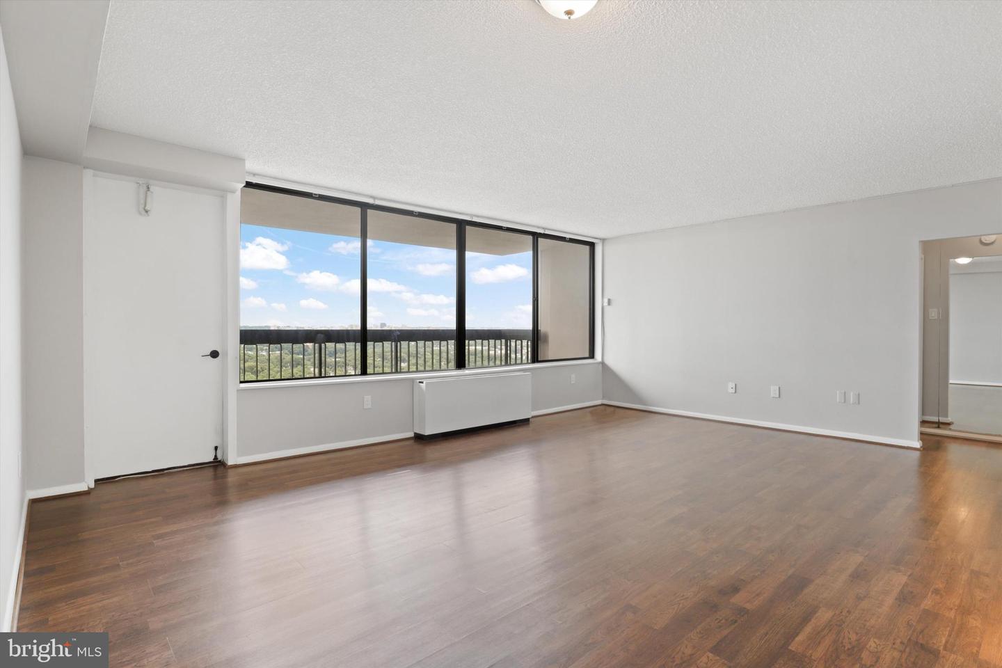 3701 S GEORGE MASON DR #2410N, FALLS CHURCH, Virginia 22041, 1 Bedroom Bedrooms, ,1 BathroomBathrooms,Residential,For sale,3701 S GEORGE MASON DR #2410N,VAFX2281380 MLS # VAFX2281380