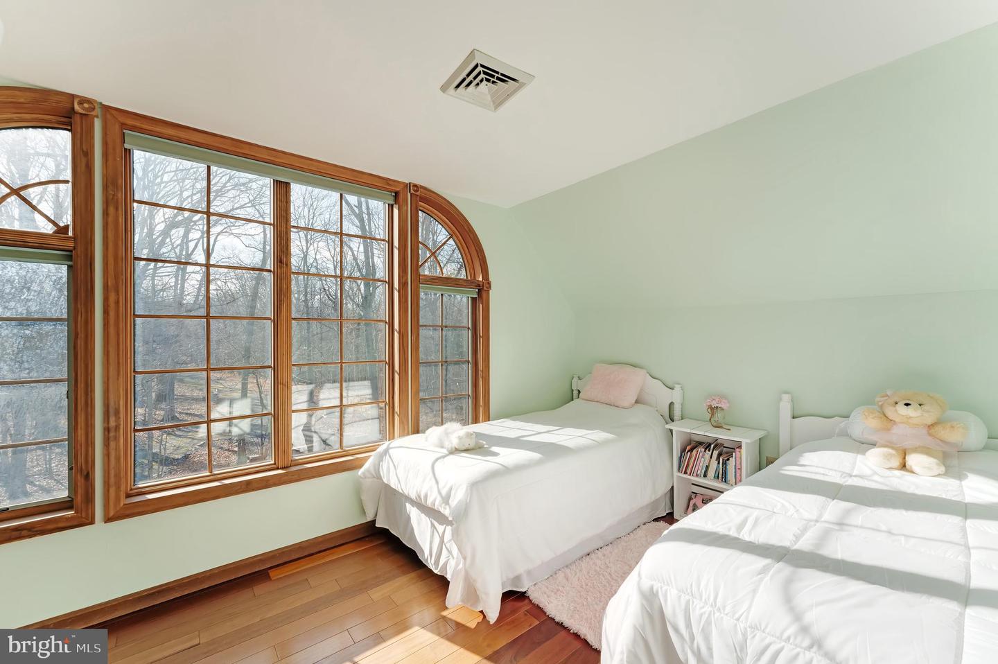 222 BARRED OWL LN, BOYCE, Virginia 22620, 4 Bedrooms Bedrooms, ,3 BathroomsBathrooms,Residential,For sale,222 BARRED OWL LN,VACL2006258 MLS # VACL2006258 222 BARRED OWL LN, BOYCE, Virginia 22620, 4 Bedrooms Bedrooms, ,3 BathroomsBathrooms,Residential,For sale,222 BARRED OWL LN,VACL2006258 MLS # VACL2006258