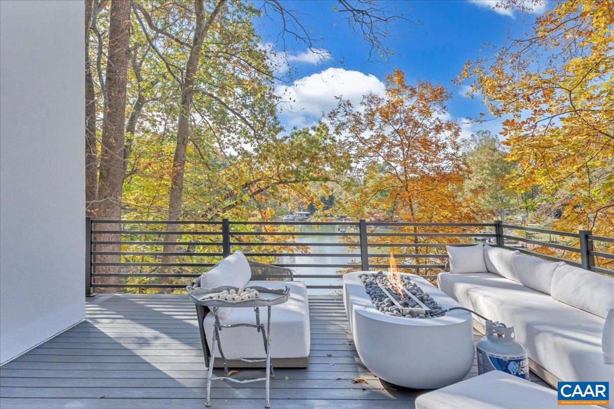 16358 MONETA RD, MONETA, Virginia 24121, 5 Bedrooms Bedrooms, ,3 BathroomsBathrooms,Residential,For sale,16358 MONETA RD,671614 MLS # 671614 16358 MONETA RD, MONETA, Virginia 24121, 5 Bedrooms Bedrooms, ,3 BathroomsBathrooms,Residential,For sale,16358 MONETA RD,671614 MLS # 671614