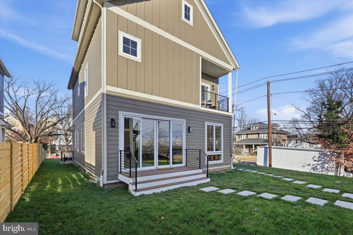 1237 FRANKLIN ST NE, WASHINGTON, District Of Columbia 20017, 6 Bedrooms Bedrooms, ,5 BathroomsBathrooms,Residential,For sale,1237 FRANKLIN ST NE,DCDC2233884 MLS # DCDC2233884