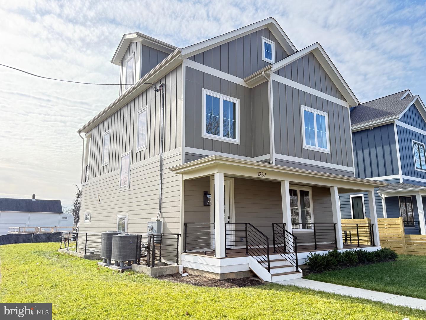 1237 FRANKLIN ST NE, WASHINGTON, District Of Columbia 20017, 6 Bedrooms Bedrooms, ,5 BathroomsBathrooms,Residential,For sale,1237 FRANKLIN ST NE,DCDC2233884 MLS # DCDC2233884