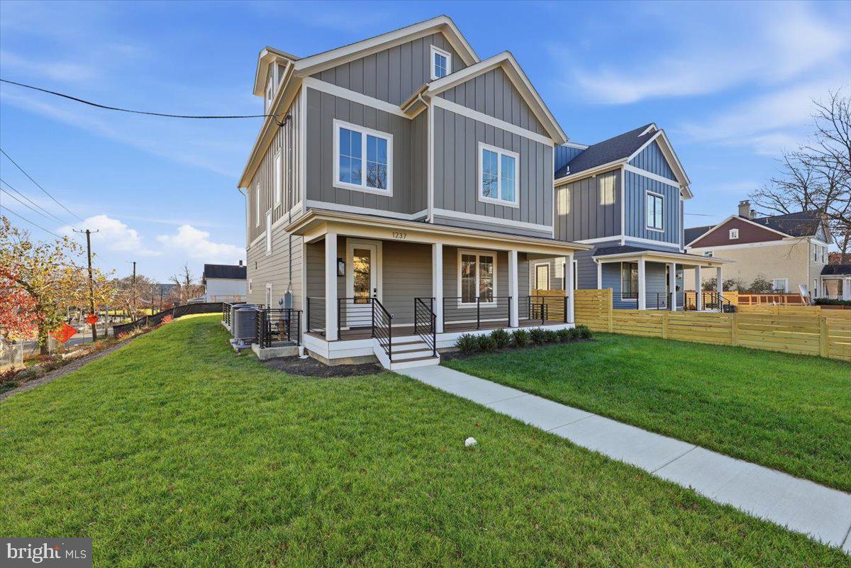 1237 FRANKLIN ST NE, WASHINGTON, District Of Columbia 20017, 6 Bedrooms Bedrooms, ,5 BathroomsBathrooms,Residential,For sale,1237 FRANKLIN ST NE,DCDC2233884 MLS # DCDC2233884