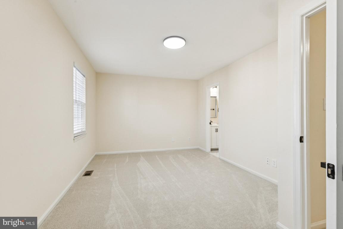 13723 AUTUMN VALE CT, CHANTILLY, Virginia 20151, 3 Bedrooms Bedrooms, ,2 BathroomsBathrooms,Residential,For sale,13723 AUTUMN VALE CT,VAFX2281538 MLS # VAFX2281538