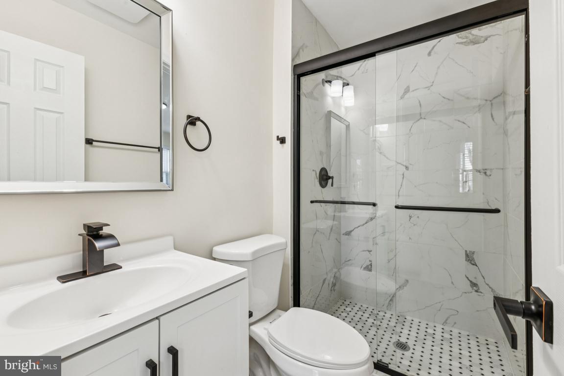 13723 AUTUMN VALE CT, CHANTILLY, Virginia 20151, 3 Bedrooms Bedrooms, ,2 BathroomsBathrooms,Residential,For sale,13723 AUTUMN VALE CT,VAFX2281538 MLS # VAFX2281538