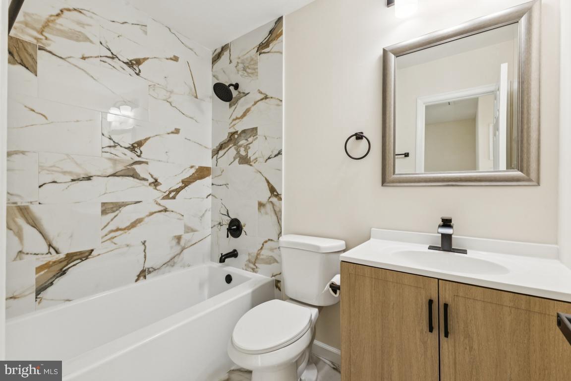 13723 AUTUMN VALE CT, CHANTILLY, Virginia 20151, 3 Bedrooms Bedrooms, ,2 BathroomsBathrooms,Residential,For sale,13723 AUTUMN VALE CT,VAFX2281538 MLS # VAFX2281538