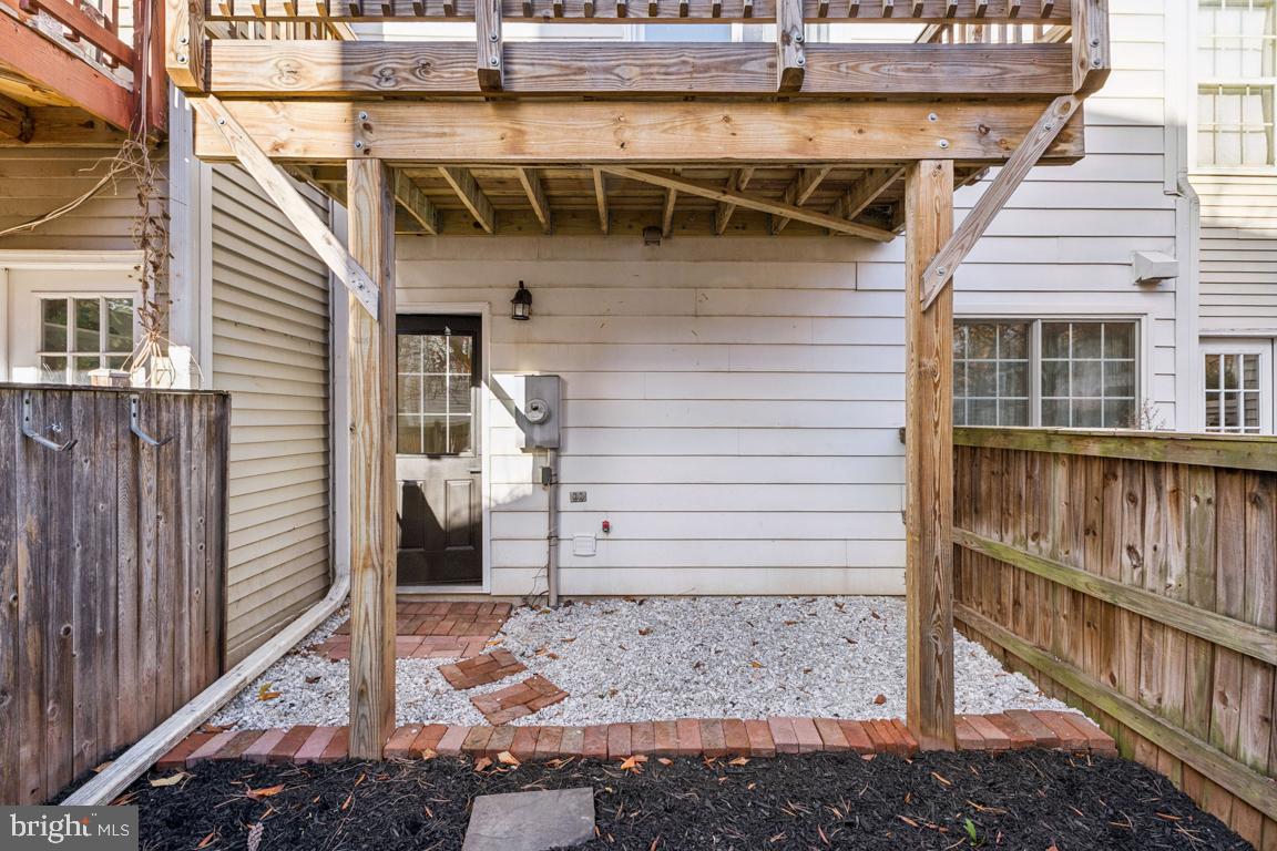 13723 AUTUMN VALE CT, CHANTILLY, Virginia 20151, 3 Bedrooms Bedrooms, ,2 BathroomsBathrooms,Residential,For sale,13723 AUTUMN VALE CT,VAFX2281538 MLS # VAFX2281538