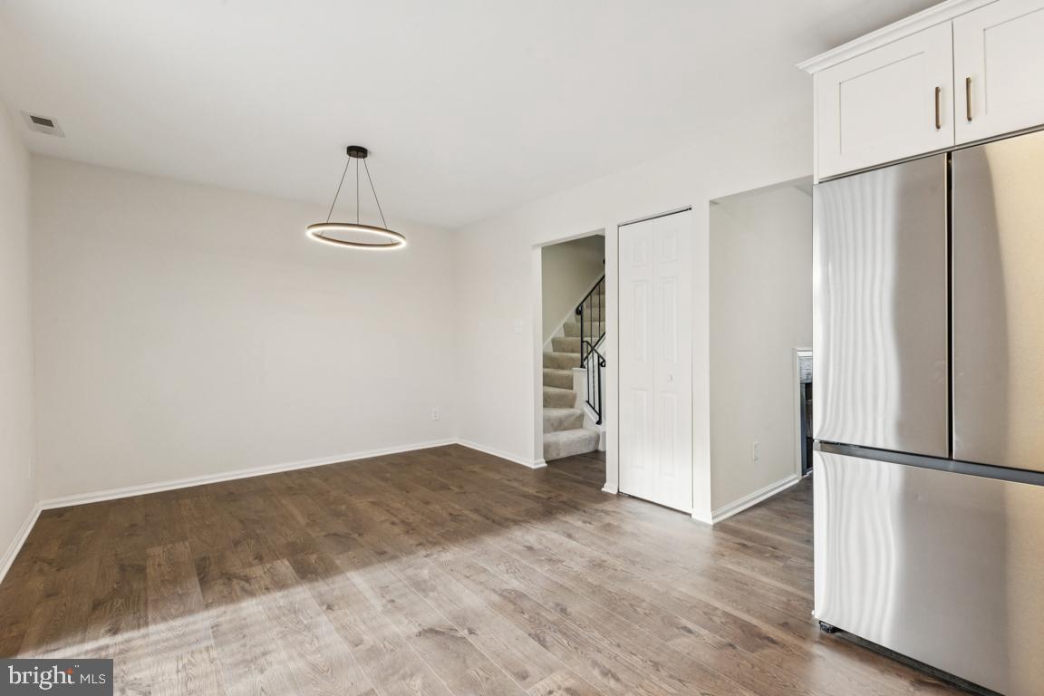 13723 AUTUMN VALE CT, CHANTILLY, Virginia 20151, 3 Bedrooms Bedrooms, ,2 BathroomsBathrooms,Residential,For sale,13723 AUTUMN VALE CT,VAFX2281538 MLS # VAFX2281538