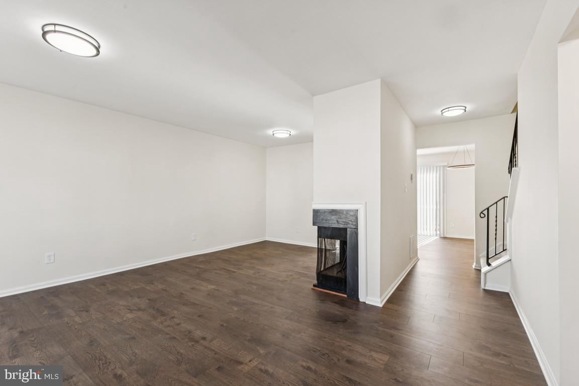 13723 AUTUMN VALE CT, CHANTILLY, Virginia 20151, 3 Bedrooms Bedrooms, ,2 BathroomsBathrooms,Residential,For sale,13723 AUTUMN VALE CT,VAFX2281538 MLS # VAFX2281538