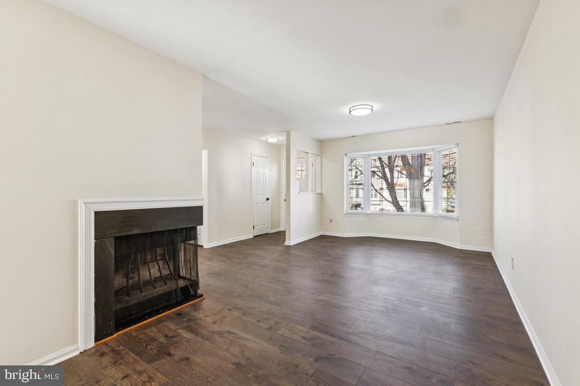 13723 AUTUMN VALE CT, CHANTILLY, Virginia 20151, 3 Bedrooms Bedrooms, ,2 BathroomsBathrooms,Residential,For sale,13723 AUTUMN VALE CT,VAFX2281538 MLS # VAFX2281538