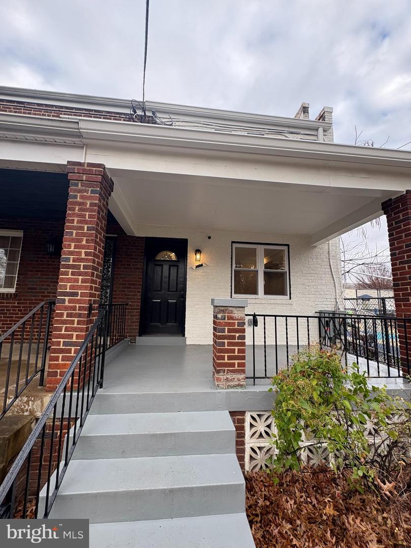2325 14TH ST NE, WASHINGTON, District Of Columbia 20018, 4 Bedrooms Bedrooms, ,2 BathroomsBathrooms,Residential,For sale,2325 14TH ST NE,DCDC2233942 MLS # DCDC2233942