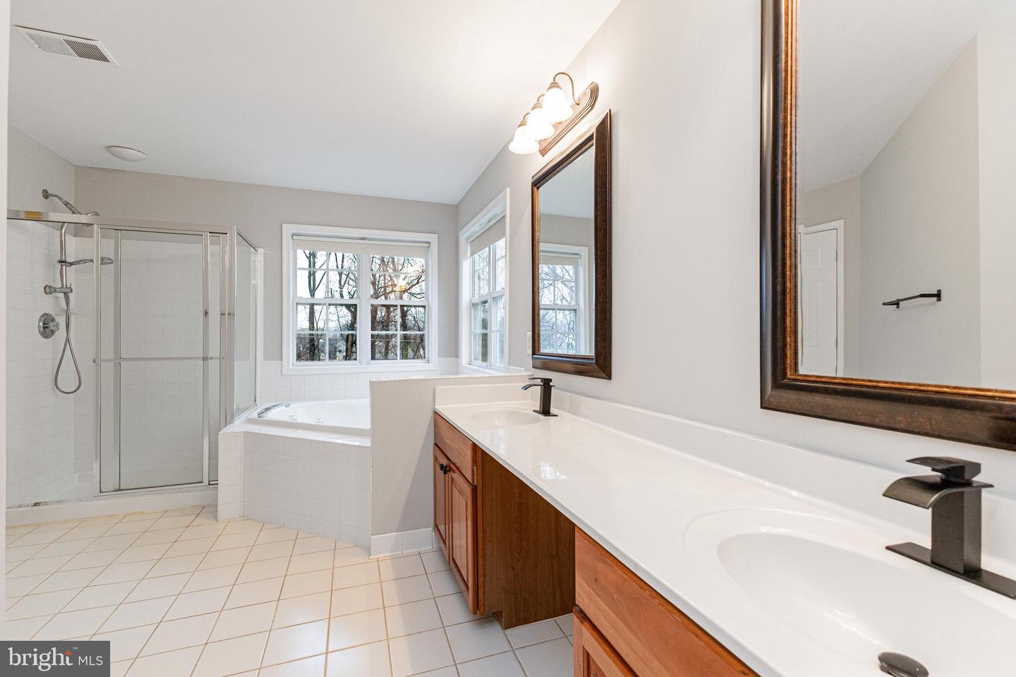 7734 SHARPSHOOTERS CT, MANASSAS, Virginia 20111, 5 Bedrooms Bedrooms, ,3 BathroomsBathrooms,Residential,For sale,7734 SHARPSHOOTERS CT,VAPW2108654 MLS # VAPW2108654