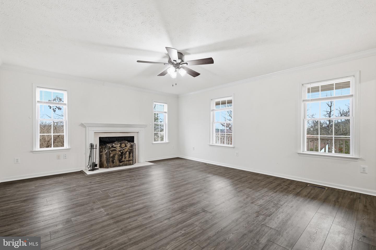 112 WALKER FARM DR, FRONT ROYAL, Virginia 22630, 3 Bedrooms Bedrooms, 10 Rooms Rooms,2 BathroomsBathrooms,Residential,For sale,112 WALKER FARM DR,VAWR2012904 MLS # VAWR2012904