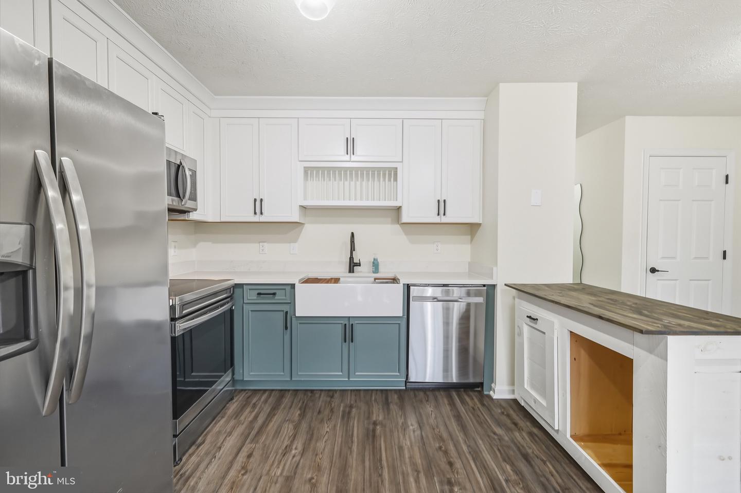 112 WALKER FARM DR, FRONT ROYAL, Virginia 22630, 3 Bedrooms Bedrooms, 10 Rooms Rooms,2 BathroomsBathrooms,Residential,For sale,112 WALKER FARM DR,VAWR2012904 MLS # VAWR2012904