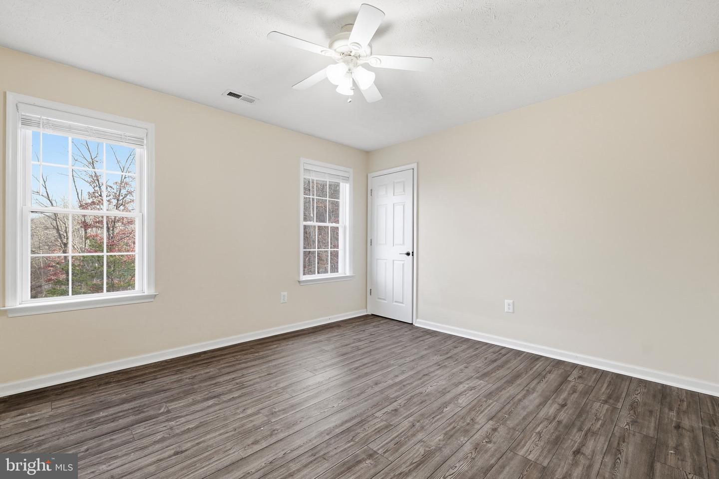 112 WALKER FARM DR, FRONT ROYAL, Virginia 22630, 3 Bedrooms Bedrooms, 10 Rooms Rooms,2 BathroomsBathrooms,Residential,For sale,112 WALKER FARM DR,VAWR2012904 MLS # VAWR2012904