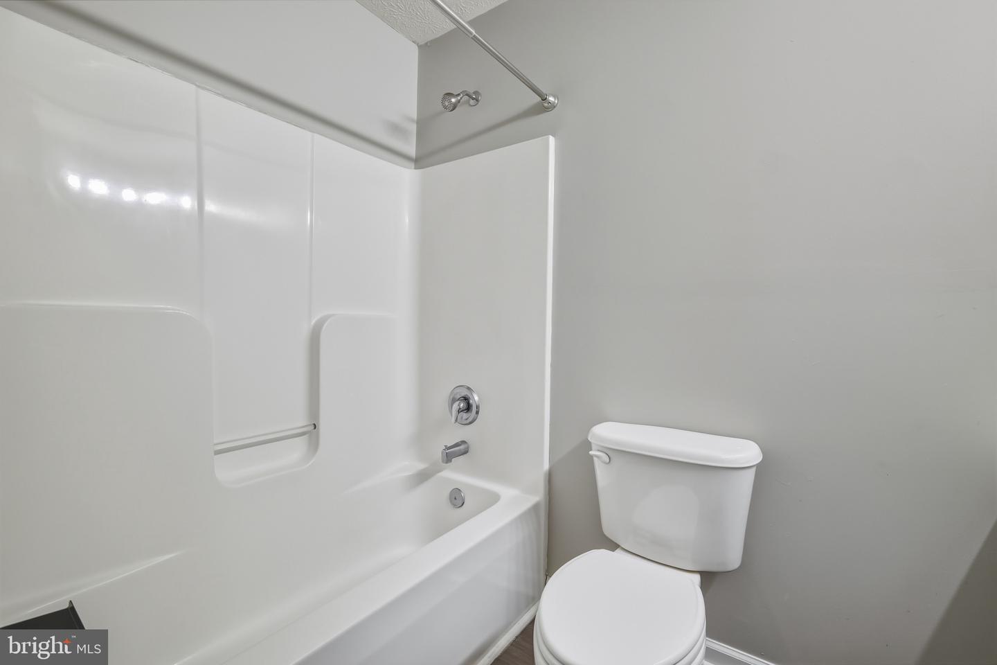 112 WALKER FARM DR, FRONT ROYAL, Virginia 22630, 3 Bedrooms Bedrooms, 10 Rooms Rooms,2 BathroomsBathrooms,Residential,For sale,112 WALKER FARM DR,VAWR2012904 MLS # VAWR2012904