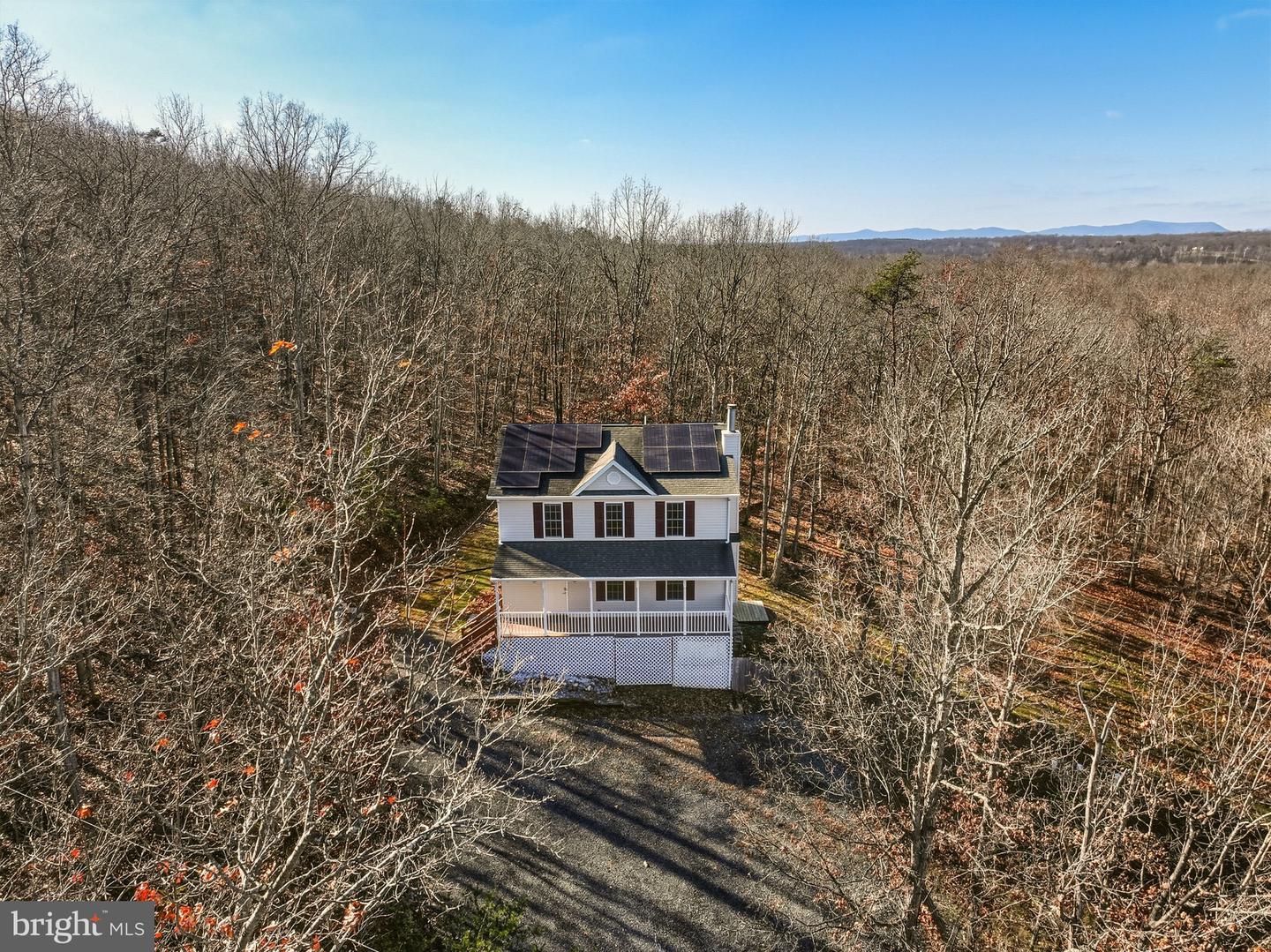 112 WALKER FARM DR, FRONT ROYAL, Virginia 22630, 3 Bedrooms Bedrooms, 10 Rooms Rooms,2 BathroomsBathrooms,Residential,For sale,112 WALKER FARM DR,VAWR2012904 MLS # VAWR2012904