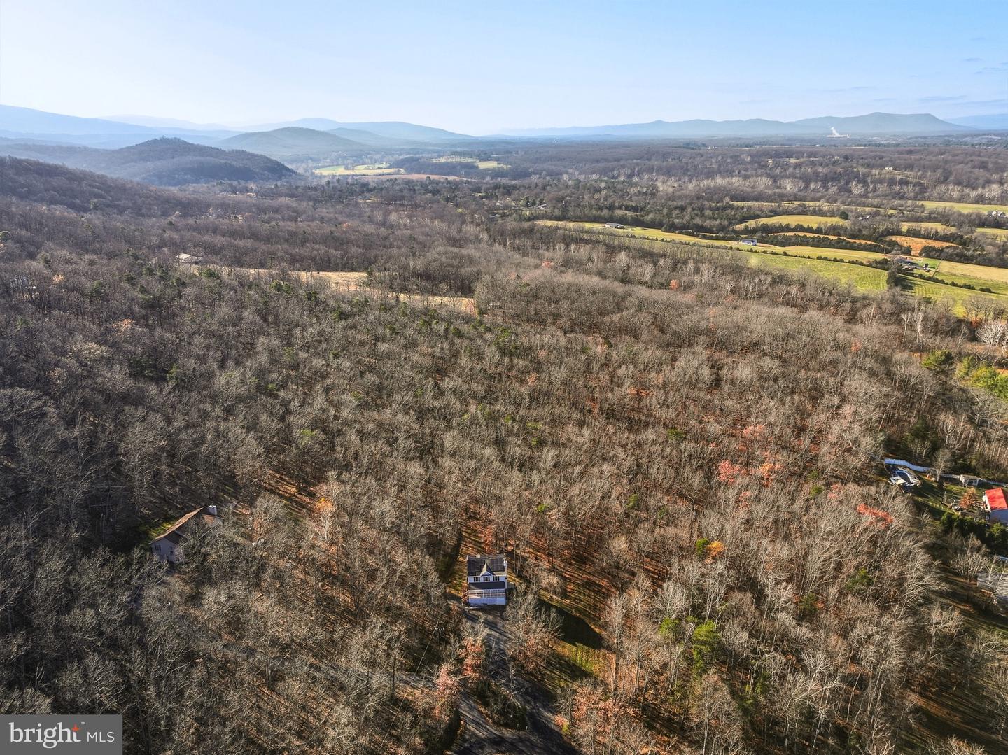 112 WALKER FARM DR, FRONT ROYAL, Virginia 22630, 3 Bedrooms Bedrooms, 10 Rooms Rooms,2 BathroomsBathrooms,Residential,For sale,112 WALKER FARM DR,VAWR2012904 MLS # VAWR2012904