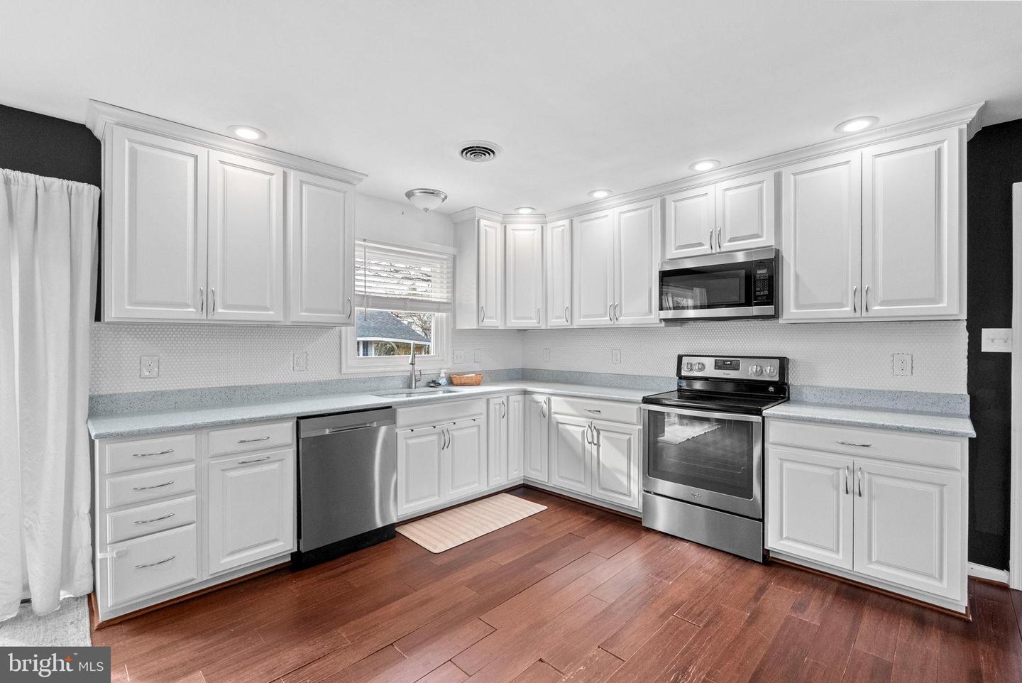 204 REDWOOD, FREDERICKSBURG, Virginia 22408, 3 Bedrooms Bedrooms, 5 Rooms Rooms,2 BathroomsBathrooms,Residential,For sale,204 REDWOOD,VASP2037994 MLS # VASP2037994