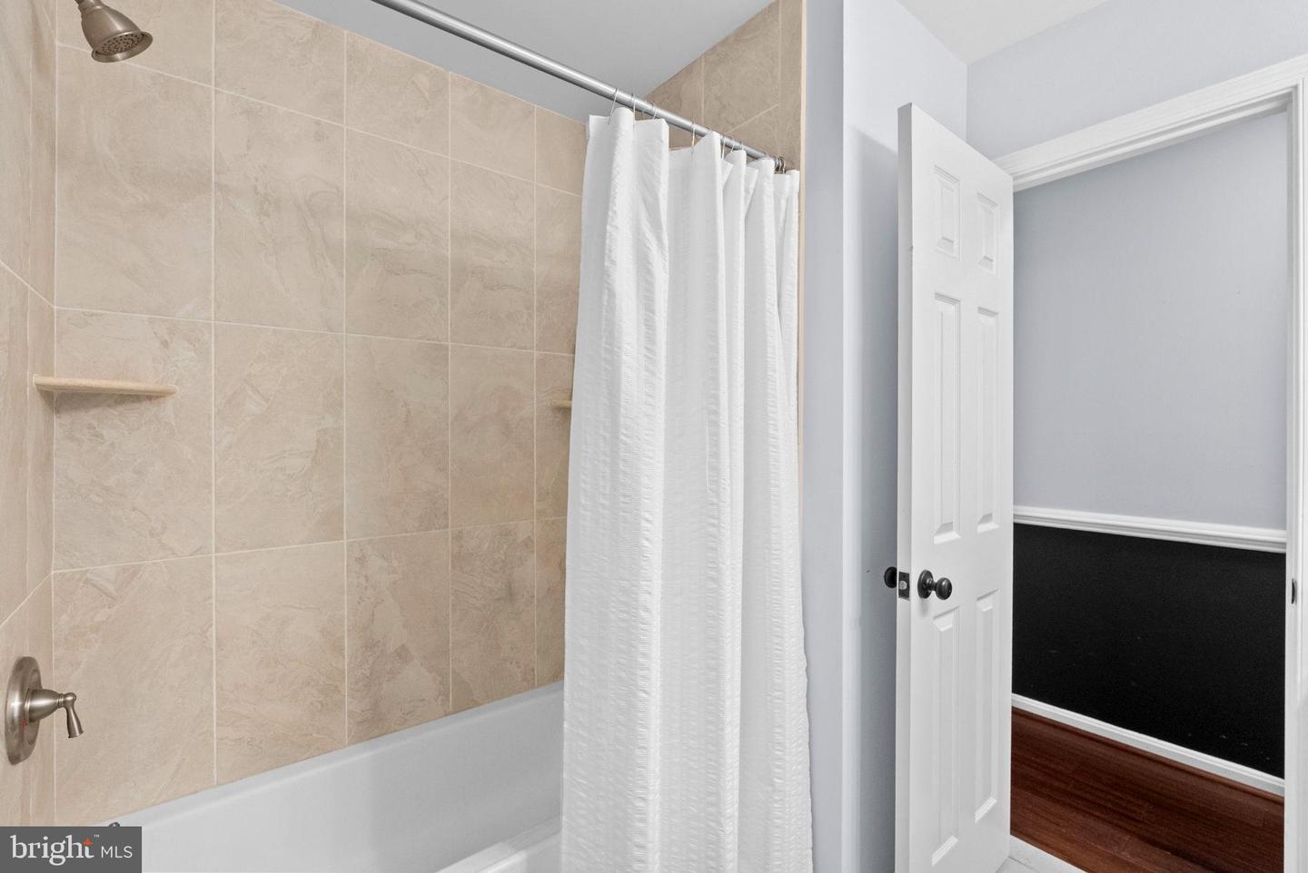 204 REDWOOD, FREDERICKSBURG, Virginia 22408, 3 Bedrooms Bedrooms, 5 Rooms Rooms,2 BathroomsBathrooms,Residential,For sale,204 REDWOOD,VASP2037994 MLS # VASP2037994