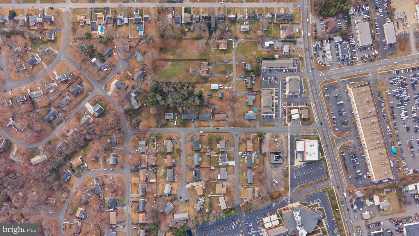 204 REDWOOD, FREDERICKSBURG, Virginia 22408, 3 Bedrooms Bedrooms, 5 Rooms Rooms,2 BathroomsBathrooms,Residential,For sale,204 REDWOOD,VASP2037994 MLS # VASP2037994