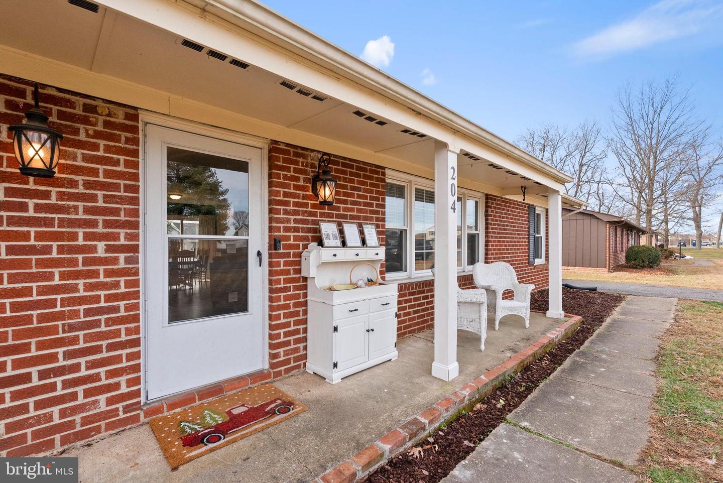 204 REDWOOD, FREDERICKSBURG, Virginia 22408, 3 Bedrooms Bedrooms, 5 Rooms Rooms,2 BathroomsBathrooms,Residential,For sale,204 REDWOOD,VASP2037994 MLS # VASP2037994