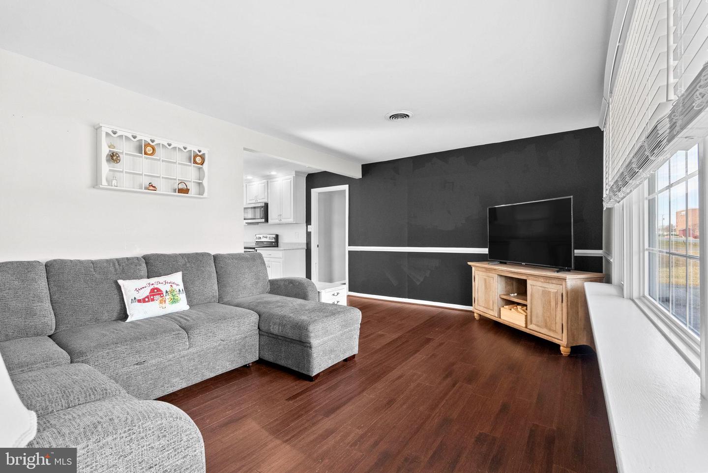 204 REDWOOD, FREDERICKSBURG, Virginia 22408, 3 Bedrooms Bedrooms, 5 Rooms Rooms,2 BathroomsBathrooms,Residential,For sale,204 REDWOOD,VASP2037994 MLS # VASP2037994