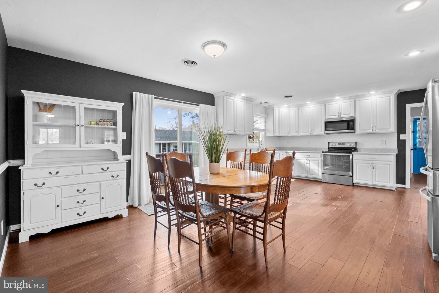 204 REDWOOD, FREDERICKSBURG, Virginia 22408, 3 Bedrooms Bedrooms, 5 Rooms Rooms,2 BathroomsBathrooms,Residential,For sale,204 REDWOOD,VASP2037994 MLS # VASP2037994