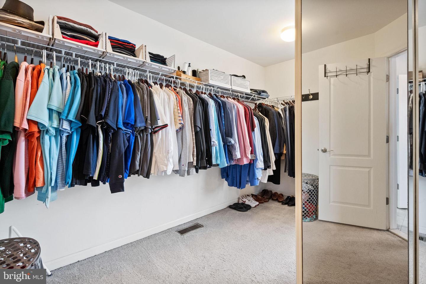 24469 ISLAND POOL CT, ALDIE, Virginia 20105, 5 Bedrooms Bedrooms, 19 Rooms Rooms,3 BathroomsBathrooms,Residential,For sale,24469 ISLAND POOL CT,VALO2111994 MLS # VALO2111994 24469 ISLAND POOL CT, ALDIE, Virginia 20105, 5 Bedrooms Bedrooms, 19 Rooms Rooms,3 BathroomsBathrooms,Residential,For sale,24469 ISLAND POOL CT,VALO2111994 MLS # VALO2111994