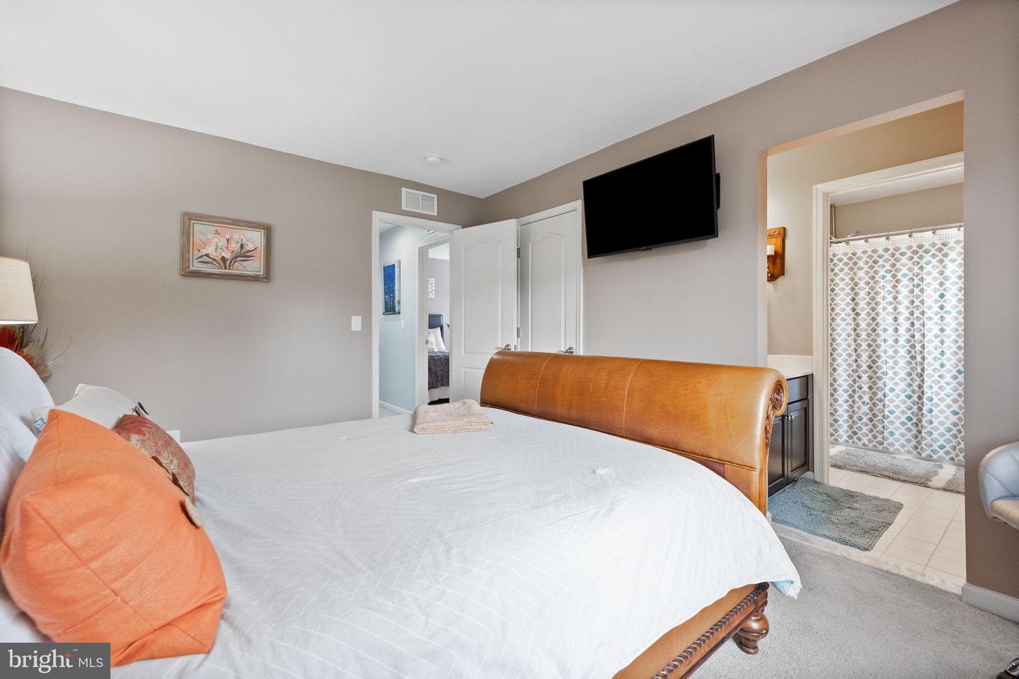 24469 ISLAND POOL CT, ALDIE, Virginia 20105, 5 Bedrooms Bedrooms, 19 Rooms Rooms,3 BathroomsBathrooms,Residential,For sale,24469 ISLAND POOL CT,VALO2111994 MLS # VALO2111994 24469 ISLAND POOL CT, ALDIE, Virginia 20105, 5 Bedrooms Bedrooms, 19 Rooms Rooms,3 BathroomsBathrooms,Residential,For sale,24469 ISLAND POOL CT,VALO2111994 MLS # VALO2111994