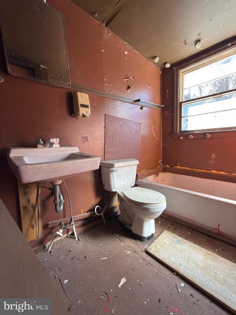 1014 GRIGGS RD, MARTINSVILLE, Virginia 24112, 3 Bedrooms Bedrooms, ,2 BathroomsBathrooms,Residential,For sale,1014 GRIGGS RD,VAHE2000042 MLS # VAHE2000042 1014 GRIGGS RD, MARTINSVILLE, Virginia 24112, 3 Bedrooms Bedrooms, ,2 BathroomsBathrooms,Residential,For sale,1014 GRIGGS RD,VAHE2000042 MLS # VAHE2000042