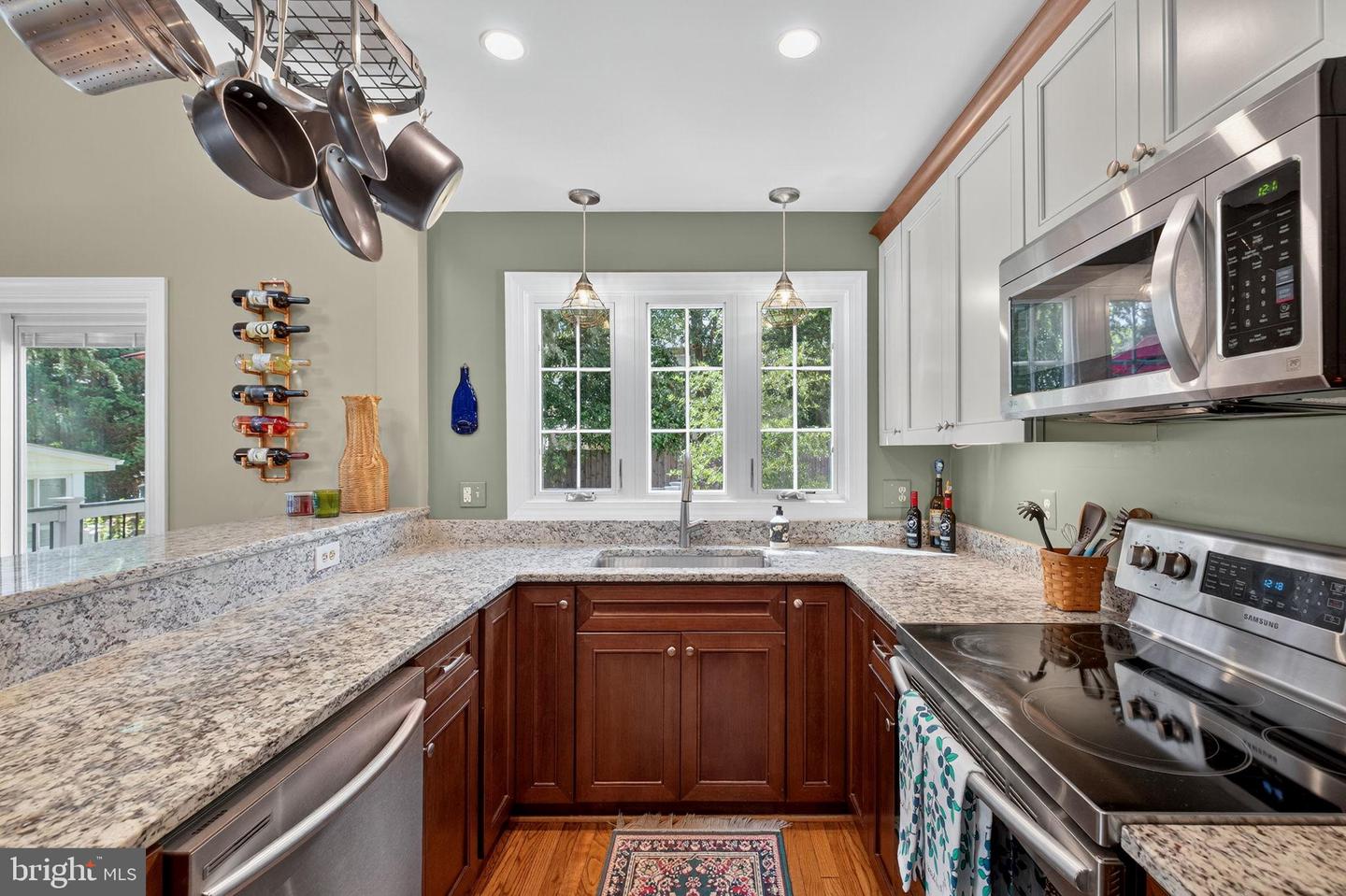 15 LINDEN HILL WAY SW, LEESBURG, Virginia 20175, 3 Bedrooms Bedrooms, ,3 BathroomsBathrooms,Residential,For sale,15 LINDEN HILL WAY SW,VALO2112008 MLS # VALO2112008