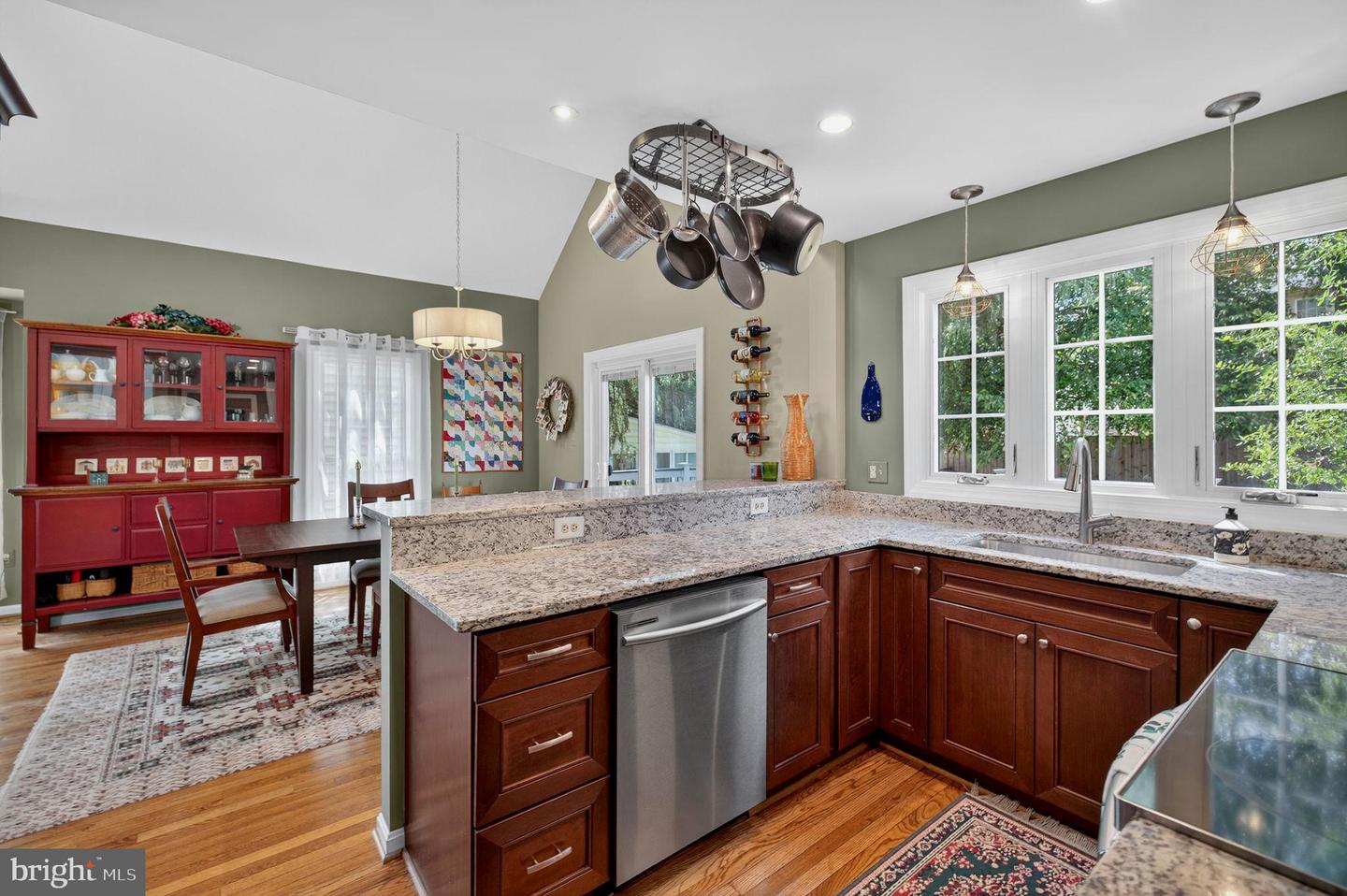 15 LINDEN HILL WAY SW, LEESBURG, Virginia 20175, 3 Bedrooms Bedrooms, ,3 BathroomsBathrooms,Residential,For sale,15 LINDEN HILL WAY SW,VALO2112008 MLS # VALO2112008