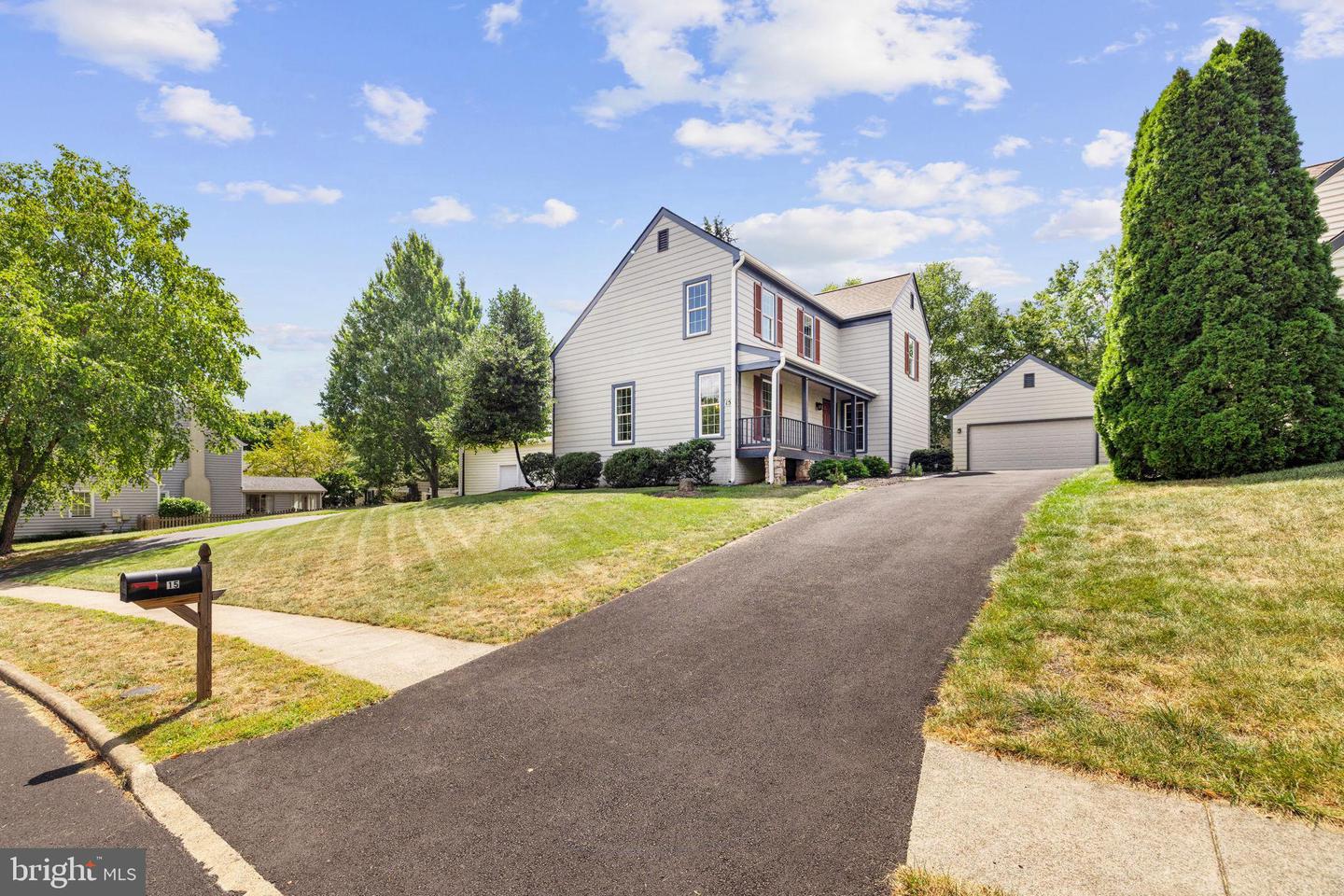 15 LINDEN HILL WAY SW, LEESBURG, Virginia 20175, 3 Bedrooms Bedrooms, ,3 BathroomsBathrooms,Residential,For sale,15 LINDEN HILL WAY SW,VALO2112008 MLS # VALO2112008