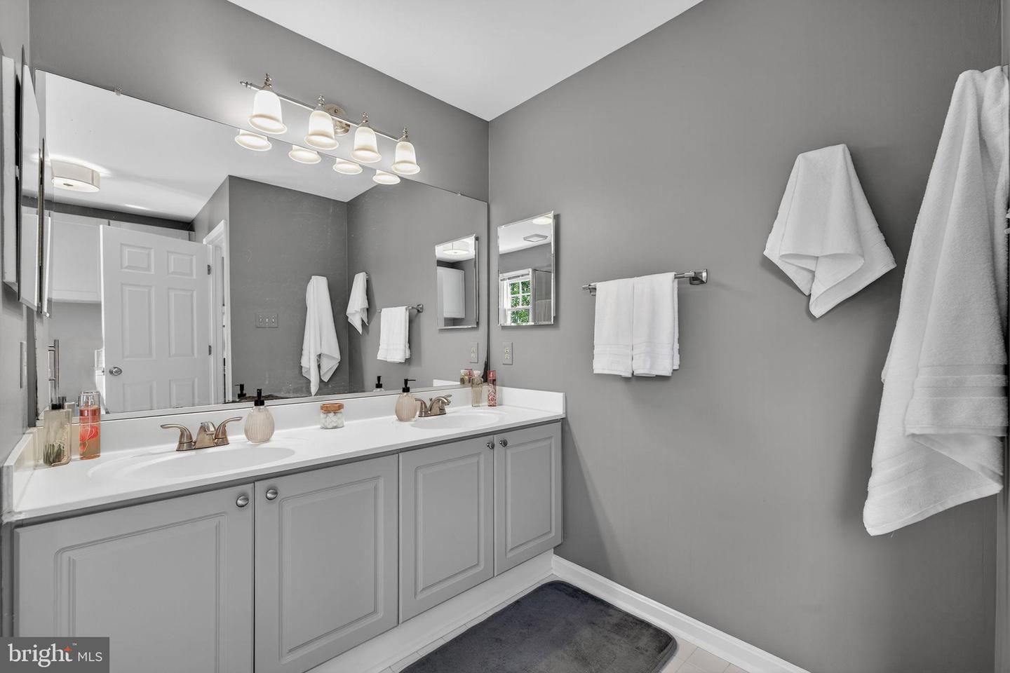 15 LINDEN HILL WAY SW, LEESBURG, Virginia 20175, 3 Bedrooms Bedrooms, ,3 BathroomsBathrooms,Residential,For sale,15 LINDEN HILL WAY SW,VALO2112008 MLS # VALO2112008