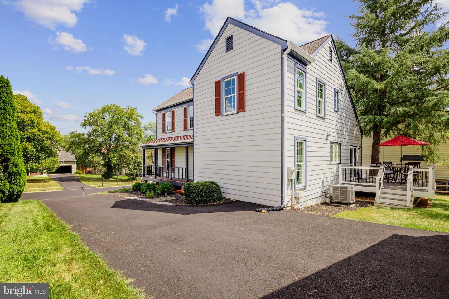 15 LINDEN HILL WAY SW, LEESBURG, Virginia 20175, 3 Bedrooms Bedrooms, ,3 BathroomsBathrooms,Residential,For sale,15 LINDEN HILL WAY SW,VALO2112008 MLS # VALO2112008