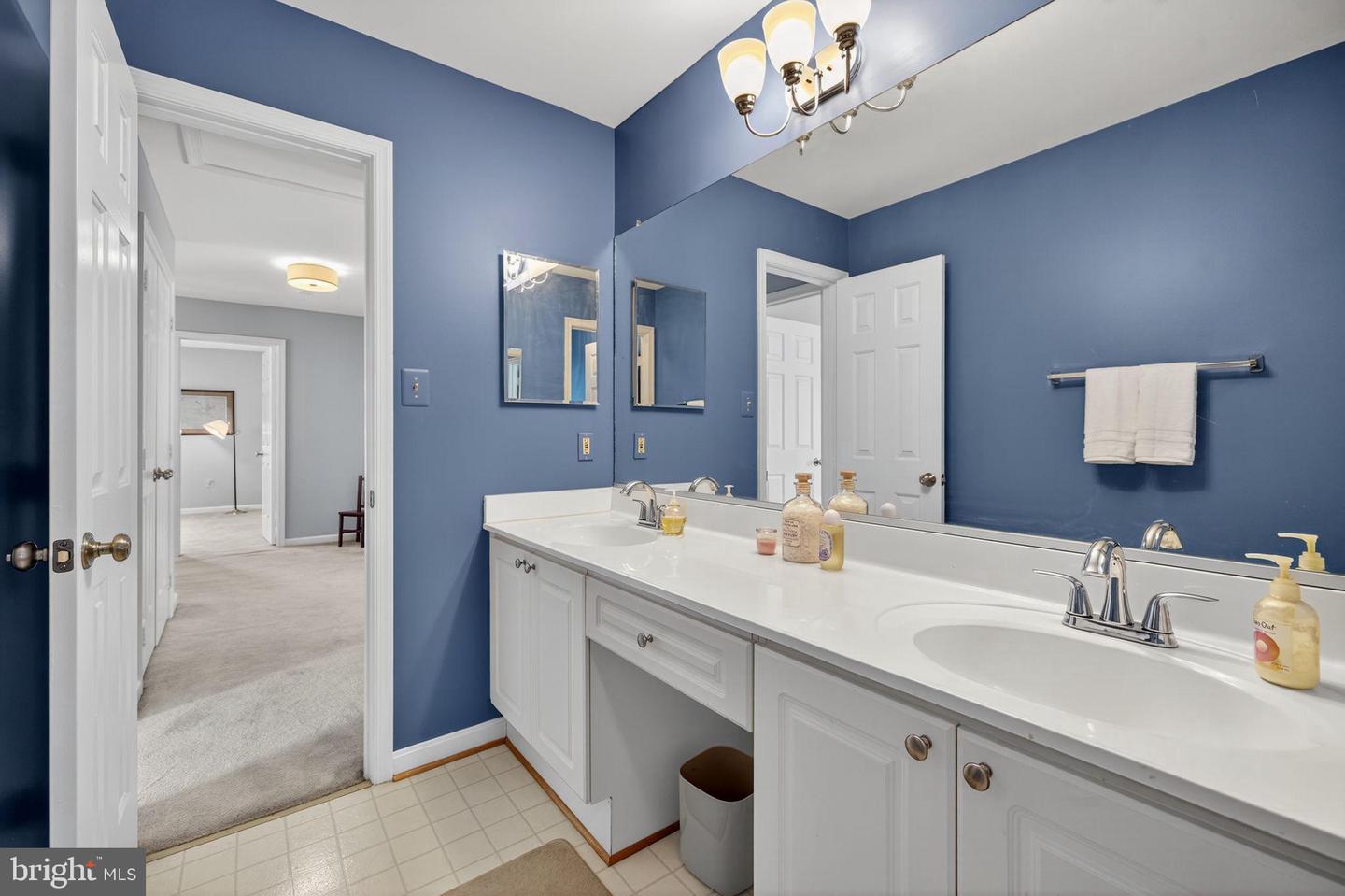 15 LINDEN HILL WAY SW, LEESBURG, Virginia 20175, 3 Bedrooms Bedrooms, ,3 BathroomsBathrooms,Residential,For sale,15 LINDEN HILL WAY SW,VALO2112008 MLS # VALO2112008