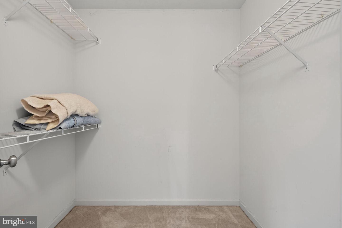 15 LINDEN HILL WAY SW, LEESBURG, Virginia 20175, 3 Bedrooms Bedrooms, ,3 BathroomsBathrooms,Residential,For sale,15 LINDEN HILL WAY SW,VALO2112008 MLS # VALO2112008