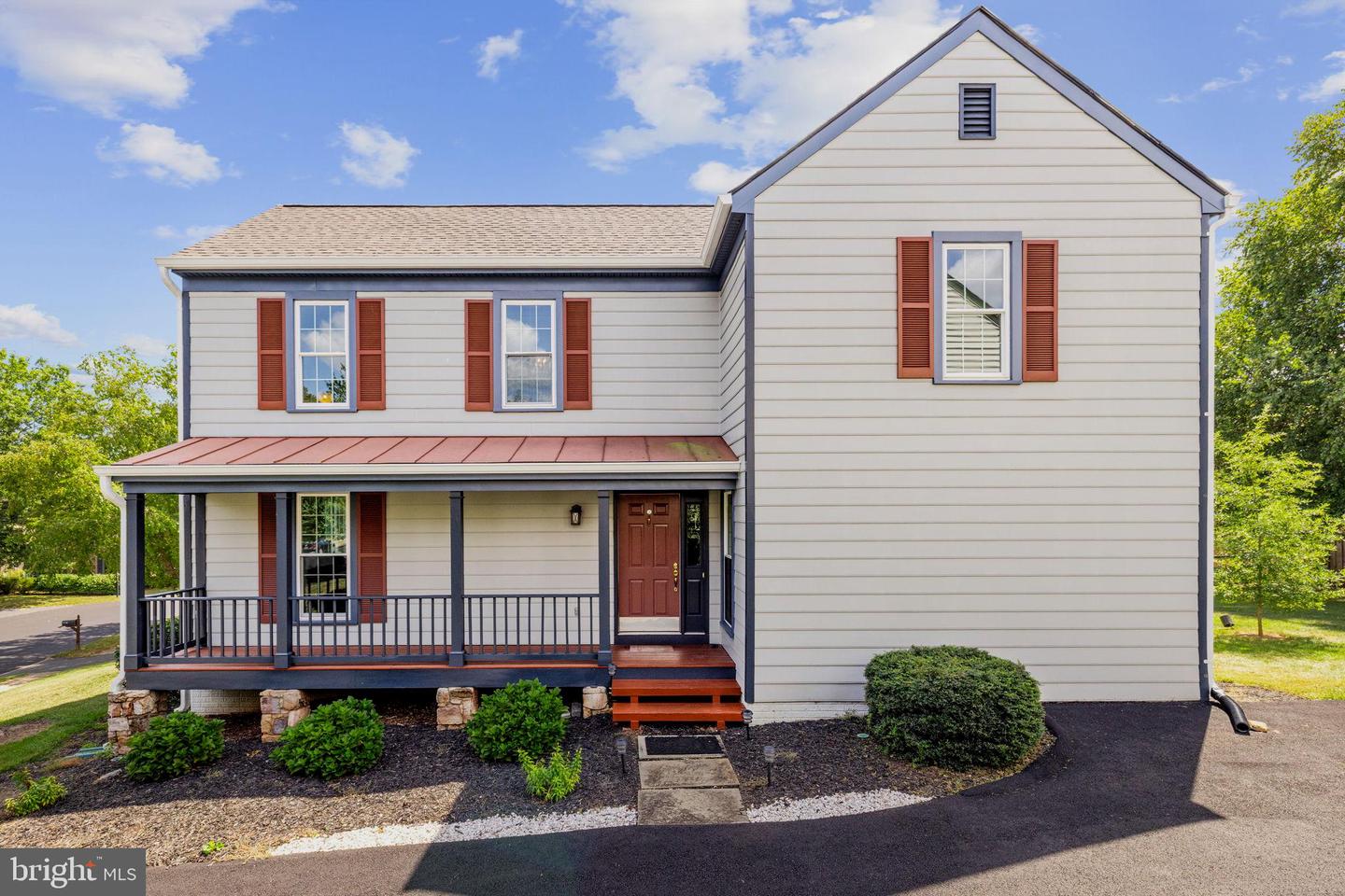 15 LINDEN HILL WAY SW, LEESBURG, Virginia 20175, 3 Bedrooms Bedrooms, ,3 BathroomsBathrooms,Residential,For sale,15 LINDEN HILL WAY SW,VALO2112008 MLS # VALO2112008