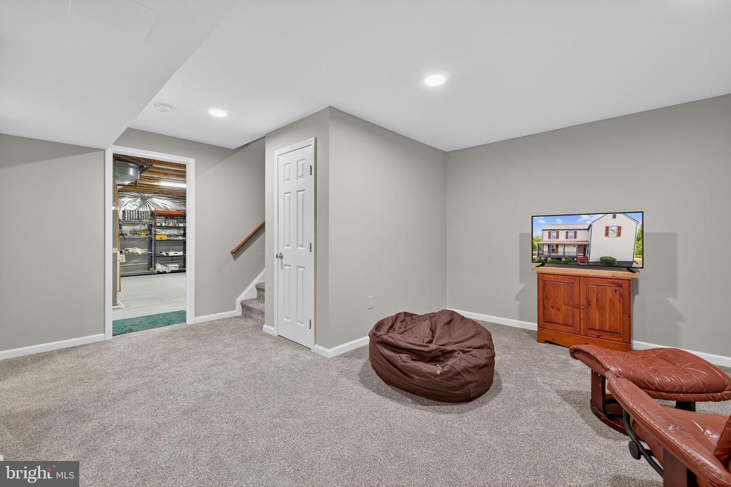 15 LINDEN HILL WAY SW, LEESBURG, Virginia 20175, 3 Bedrooms Bedrooms, ,3 BathroomsBathrooms,Residential,For sale,15 LINDEN HILL WAY SW,VALO2112008 MLS # VALO2112008